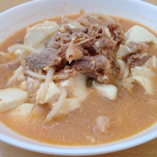 豆腐と豚肉の豆板醤スープ